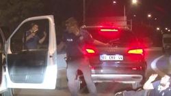 Polislerin üzerine süren ehliyetsiz sürücü yakalandı