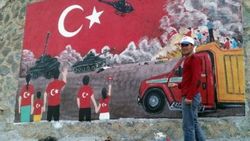 Darbe girişimi ve şanlı direnişi duvara resmetti