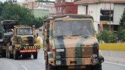 Suriyelilerin açtığı ateş askeri araca isabet etti