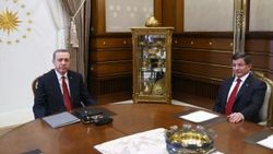 Beştepe'de Erdoğan-Davutoğlu görüşmesi