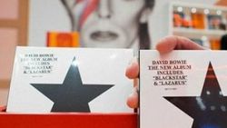 David Bowie'nin bedeni gizli bir törenle yakıldı