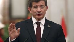 Davutoğlu medya patronlarıyla buluştu