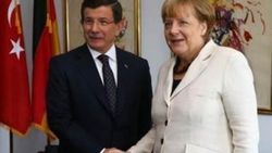 Başbakan Davutoğlu Merkel ile görüştü