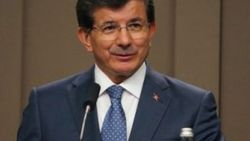 Başbakan Davutoğlu'ndan Fransızca tweet