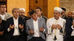 Başbakan Davutoğlu Kürtçe Mevlid-i Şerif dinledi