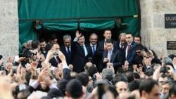 Bursa'da Ahmet Davutoğlu izdihamı