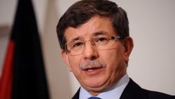 Davutoğlu'ndan İhsanoğlu'na: Bunun adı cehalettir
