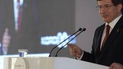 Sabancı Holding'den Davutoğlu'na plaket yerine sertifika