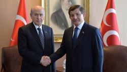 Başbakan Davutoğlu'ndan Bahçeli'ye geçmiş olsun telefonu