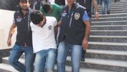 Döverek öldürüp evde sakladılar