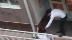 Sevgilisini sokak ortasında dövdü