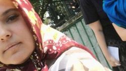 Demet Akalın'dan türbe ziyareti