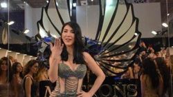 Hande Yener muhabiri kovdurdu