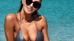 Özge Ulusoy'un göbeği yine olay oldu