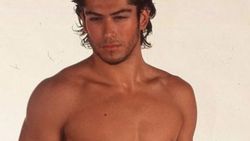 Burak Özçivit'in eski fotoğrafı olay oldu