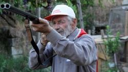 74 yaşındaki dede asker olmak için TSK'ya başvurdu