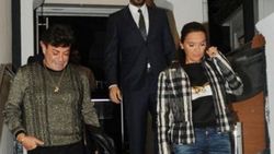 Demet Akalın parmağında servet taşıyor