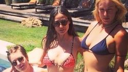 52 yaşındaki Demi Moore genç kızlara taş çıkarttı