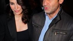 Deniz Akkaya evleniyor