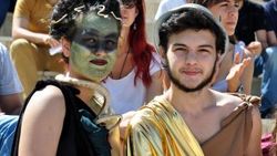Denizli'de 'Antik Çağ' defilesi