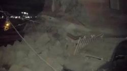 İtalya’daki enkazdan biri 7 aylık 3 kardeş kurtarıldı
