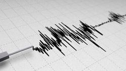 İzmir'de deprem