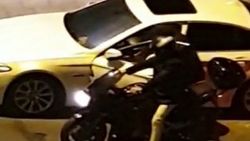 Vatandaşların gözü önünde otomobilden hırsızlık