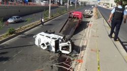 Diyarbakır'da polis aracı alt geçide düştü