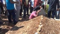 Diyarbakır'da PKK'nın öldürdüğü Elif Şimşek defnedildi