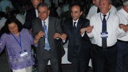 Diyarbakır'da barış halayı