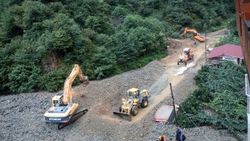 Rize'de kapanan yollar açılıyor