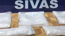 İranlı kadınlar Sivas'ta metamfetaminle yakalandı