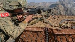Kaçan giriş yapmaya çalışan 10 bin kişi yakalandı