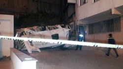 İstanbul'da minübüs 20 metreden düştü