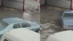 Aracını park etti karizmasını katladı