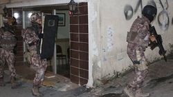 Beyoğlu'nda Özel Harekat'la uyuşturucu operasyonu