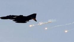 Esad mülteci kampını bombaladı: 9 ölü 8 yaralı
