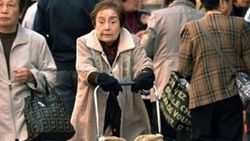 Japonya'nın yüzde 28'i 65 yaş ve üzeri