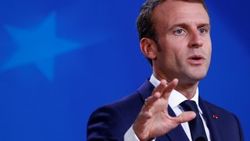 Macron Kaşıkçı için bazı politik ziyaretleri askıya aldı