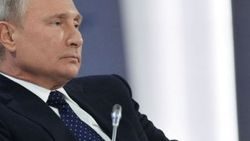 Putin Kral Selman ile telefonda görüştü