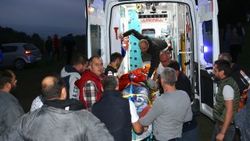Sakarya'da arazi aracı yoldan çıktı: 3 kişi yaralandı