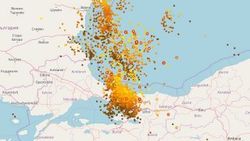 Sağanakta ıslanan İstanbullular şimşeklerle korktu