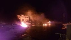 Çeşme'de 6 yat yangından etkilendi