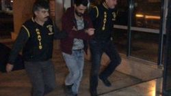 Eşini kıskandı iki kız çocuğunu rehin aldı