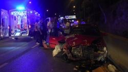 İzmir'de zincirleme kaza; 5 yaralı var bir sürücü kayıp