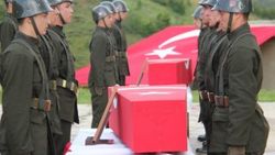 Şehit korucular için Şemdinli'de tören düzenlendi