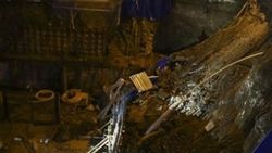 Ankara'daki toprak kayması su borusunu patlattı
