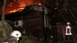 Kadıköy'de çıkan yangında 1 kişi yaralandı