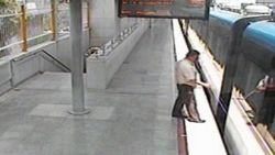 İzmir'de görme engelli vatandaş ölümden döndü