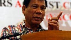 Rodrigo Duterte'nin korumalarına bombalı saldırı